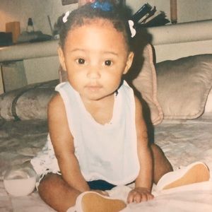 Meet your Posher, Aleya